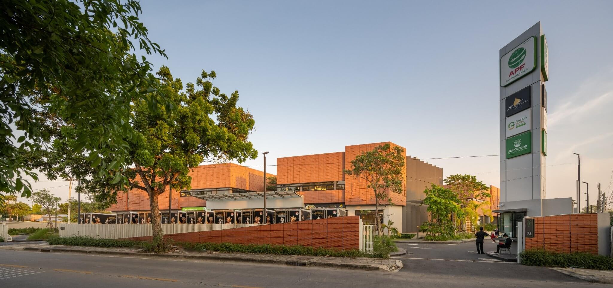 รับควบคุมงานก่อสรัาง สำนักงานใหญ่อำพลฟู๊ด5