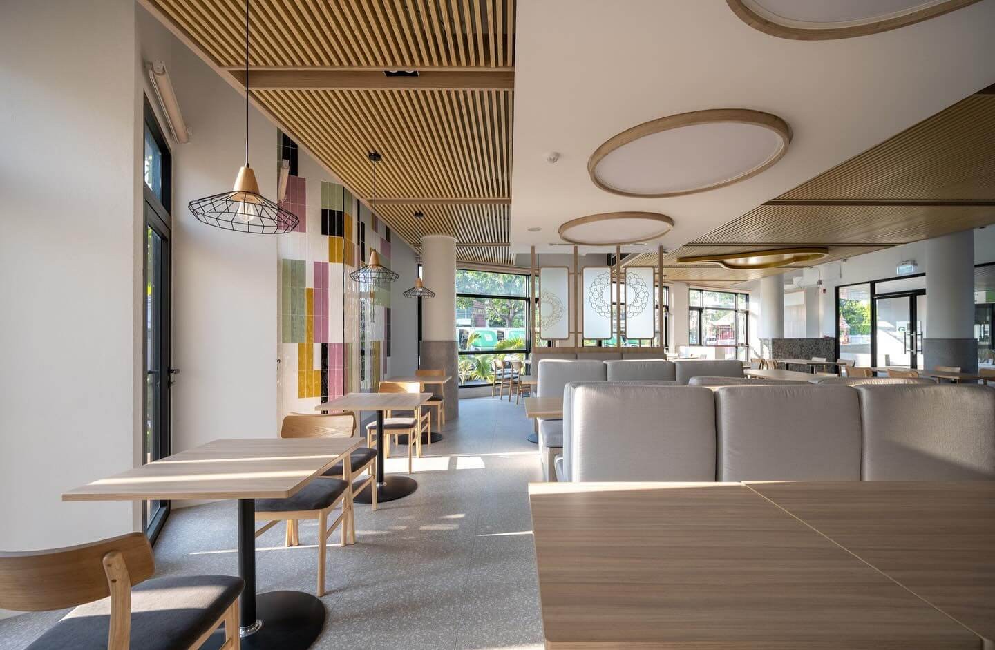 รับควบคุมงานก่อสรัาง สำนักงานใหญ่อำพลฟู๊ด9