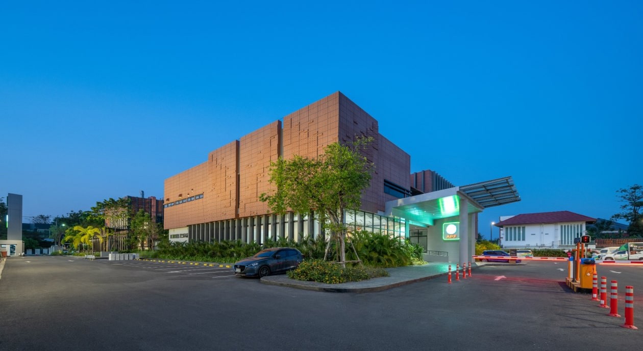 รับควบคุมงานก่อสรัาง สำนักงานใหญ่อำพลฟู๊ด2